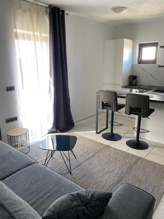 Apartments Primo - プーラ エクステリア 写真