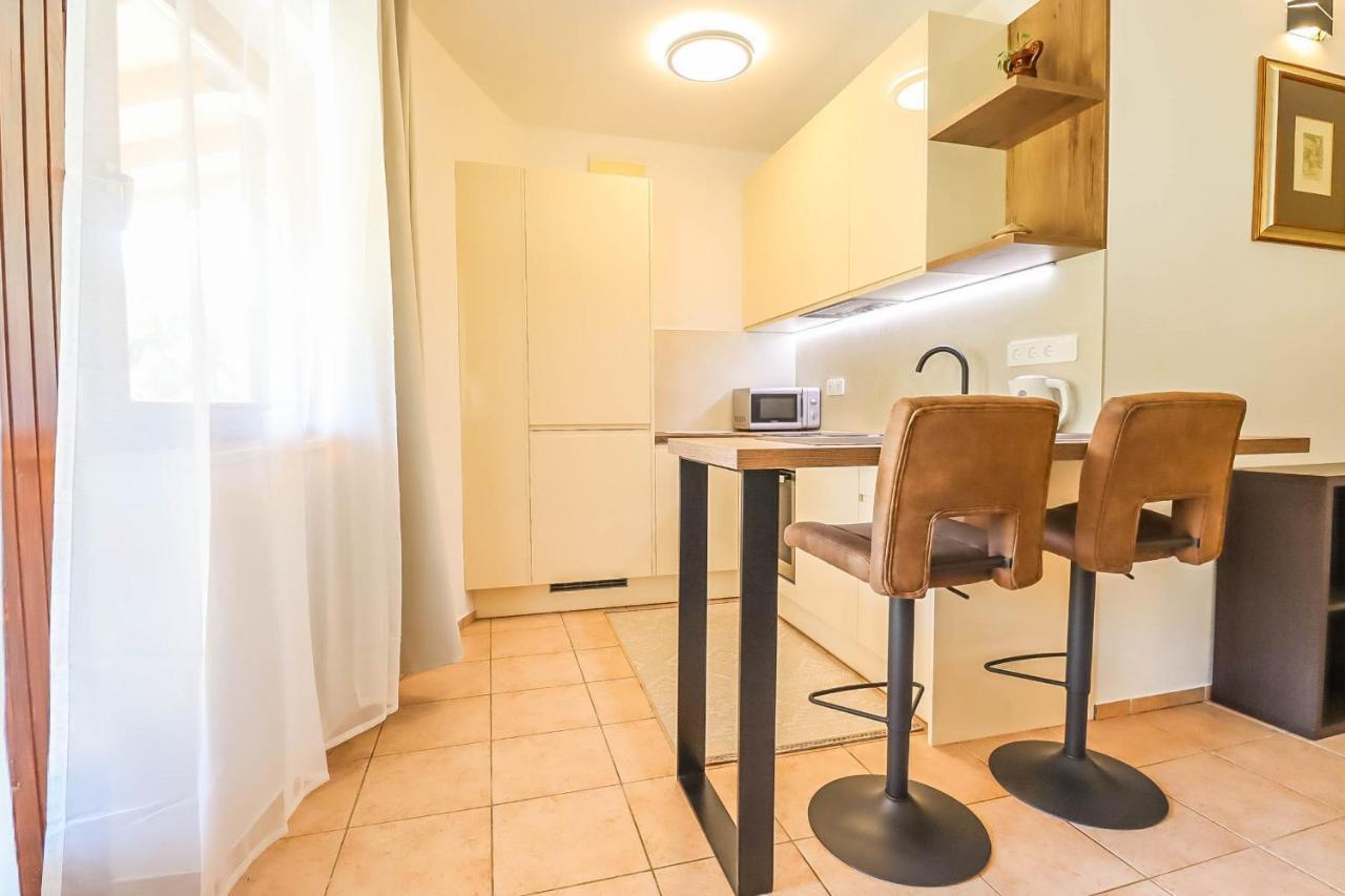 Apartments Primo - プーラ エクステリア 写真
